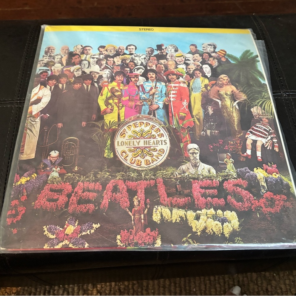 THE BEATLES Vintage Sgt. Pepper's Lonely Hearts Club Band SMAS-2653 Vinyl Record